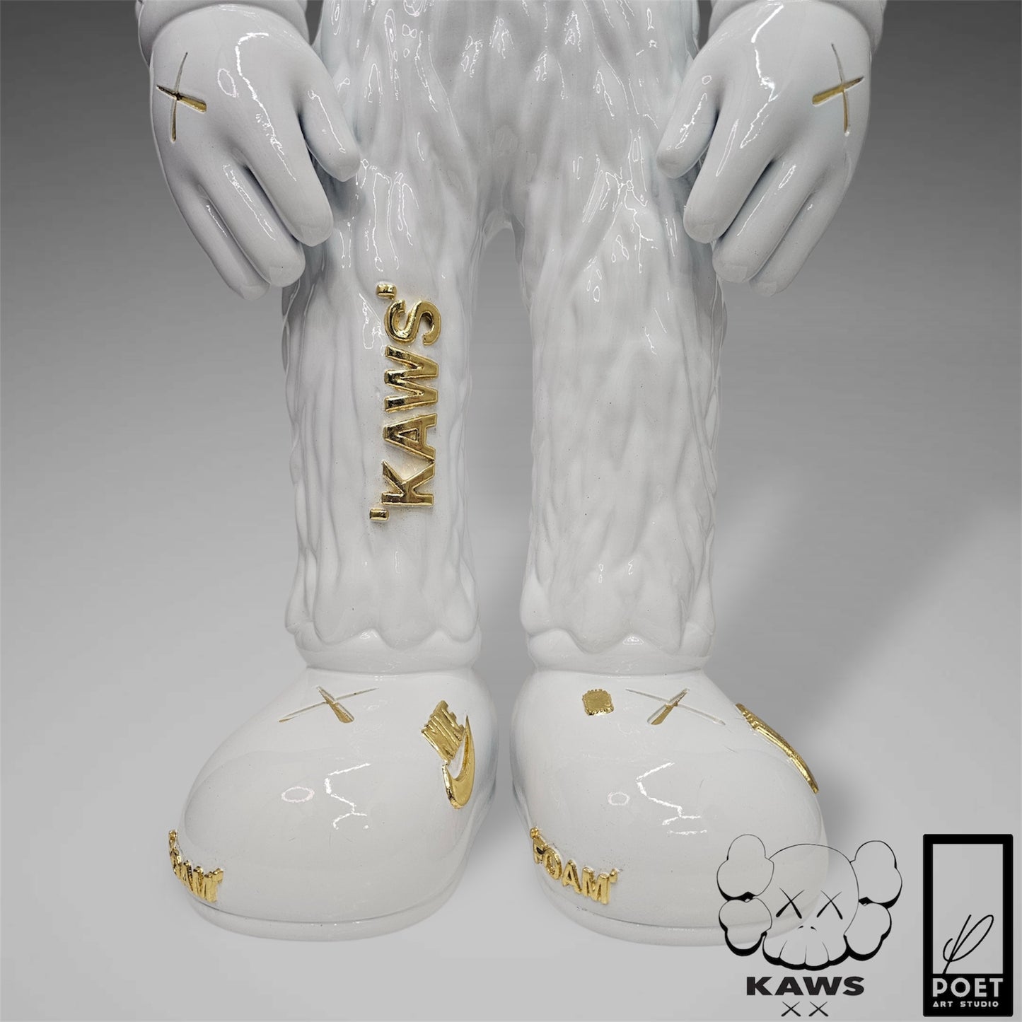 Inspiriert von Kaws Bff Off White von Poet