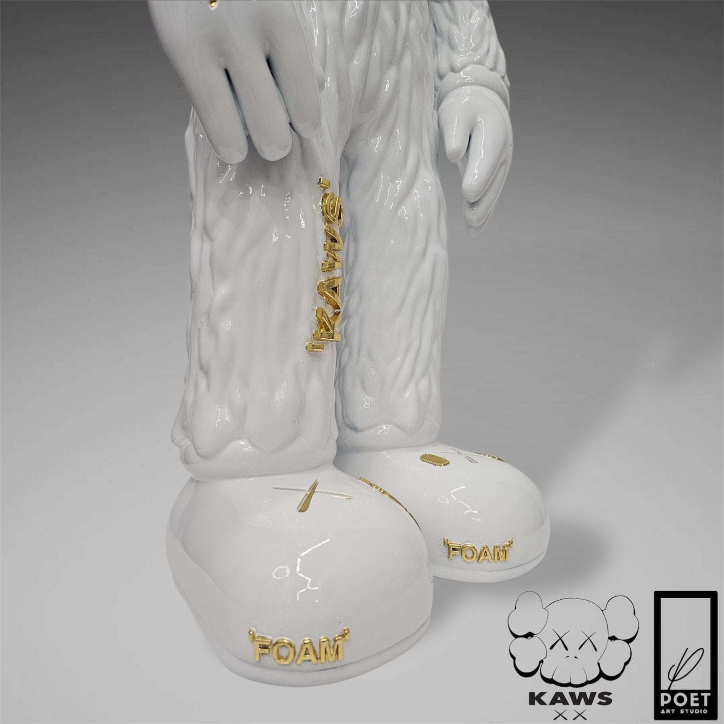 Inspiriert von Kaws Bff Off White von Poet